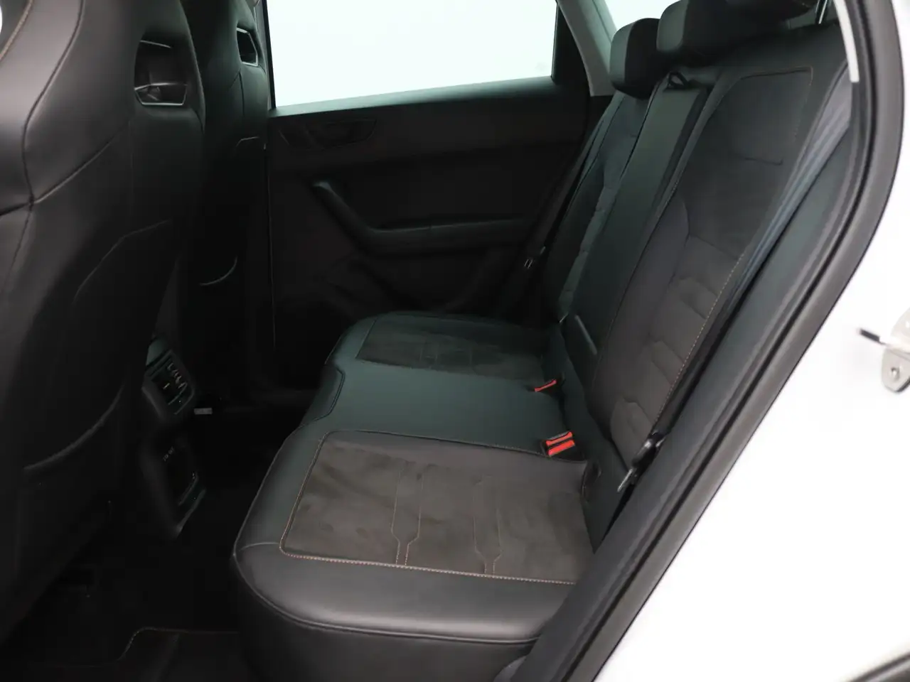 CUPRA Ateca 1.5TSI DSG/ CarPlay, Navi, ParkAssist, LED — Galerie du véhicule 11