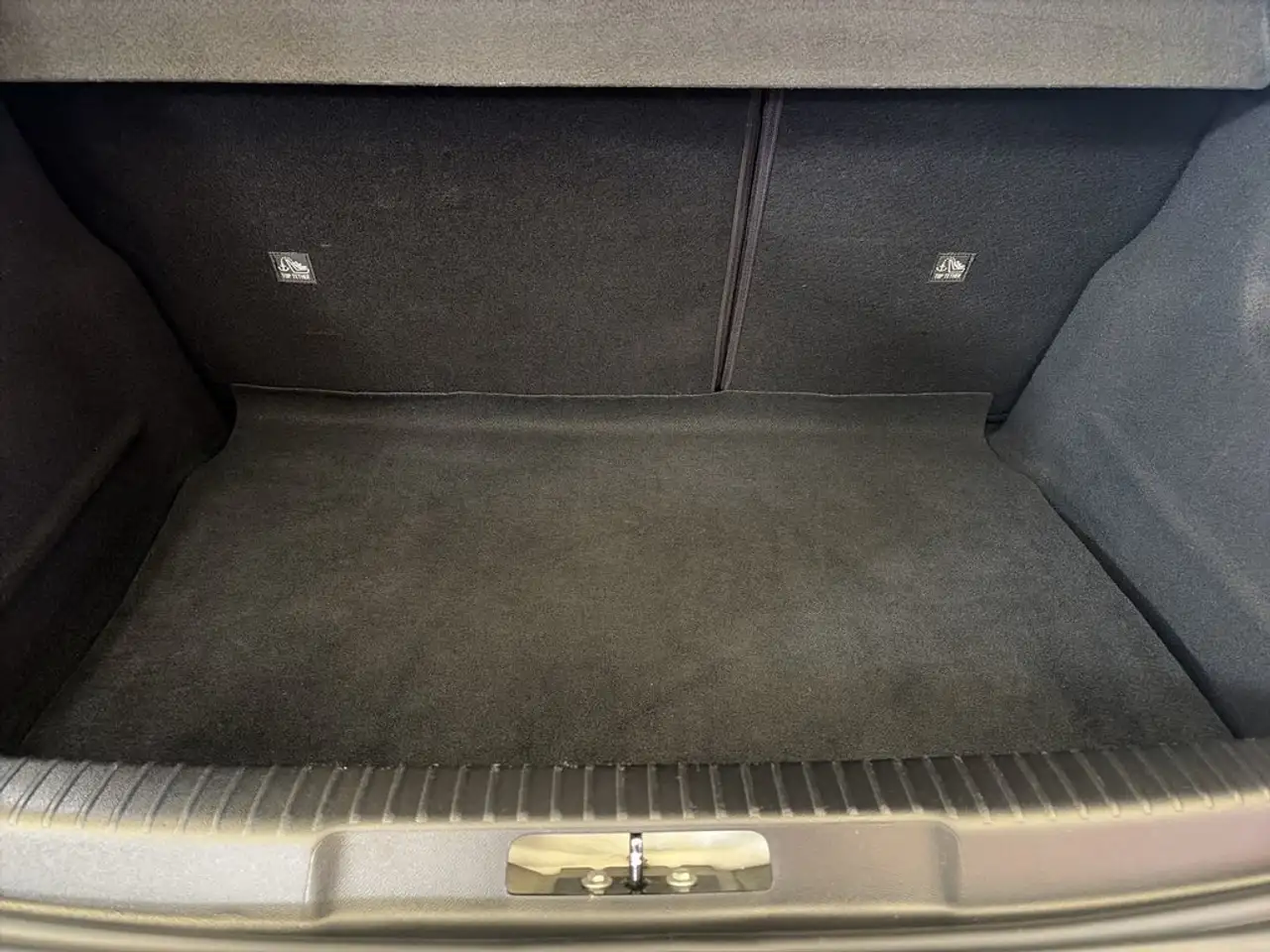 Opel Mokka 1.2T S&S Ultimate 130 AT8 — Vehicle gallery 24