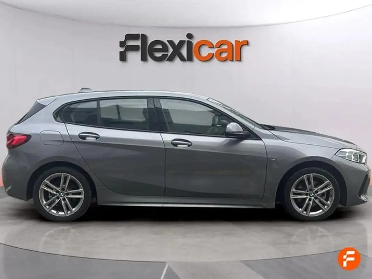 BMW 118 118dA — معرض صور السيارة 8