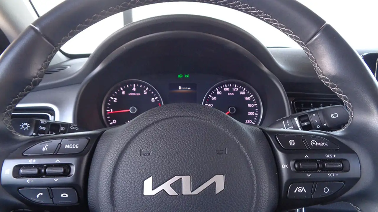 Kia Stonic 1.0 TGDI MHEV IMT DRIVE — Galería del vehículo 12
