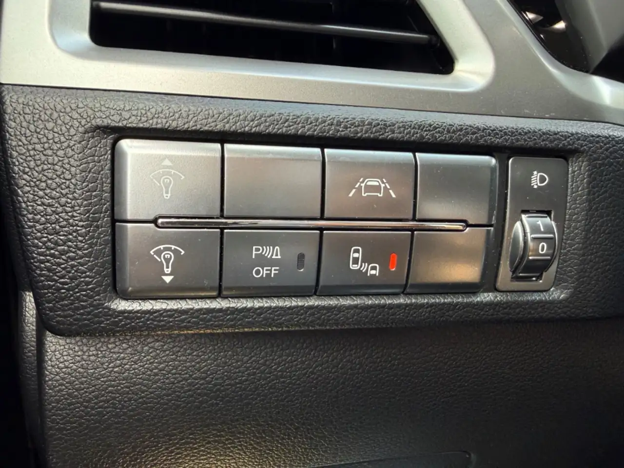 KGM Korando Quartz 4x2 1.5 T-GDI AT SHZ LHZ Kamera — Galería del vehículo 15