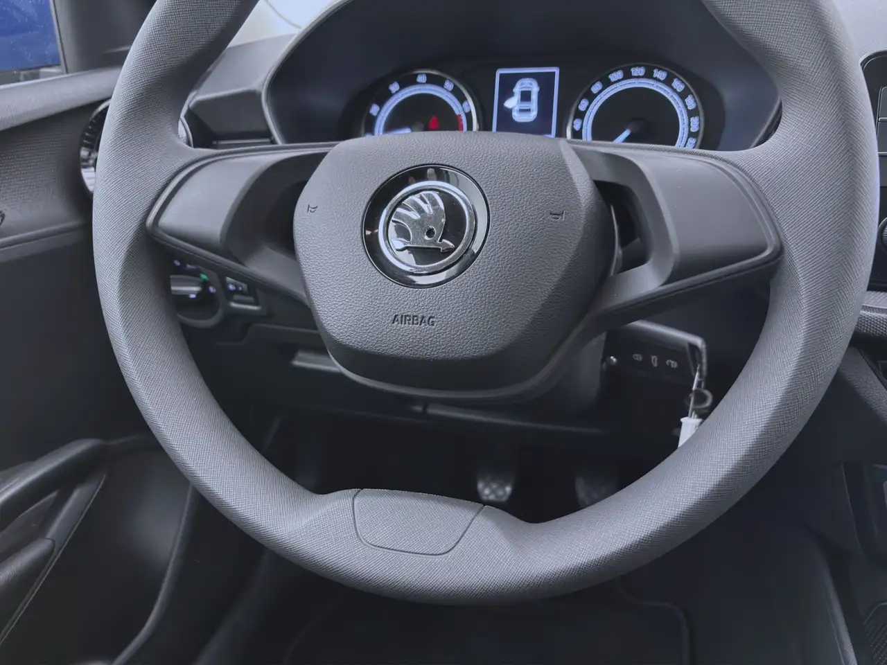 Skoda Fabia 1.0 MPI EASY LED LANE-ASSIST USB — معرض صور السيارة 13