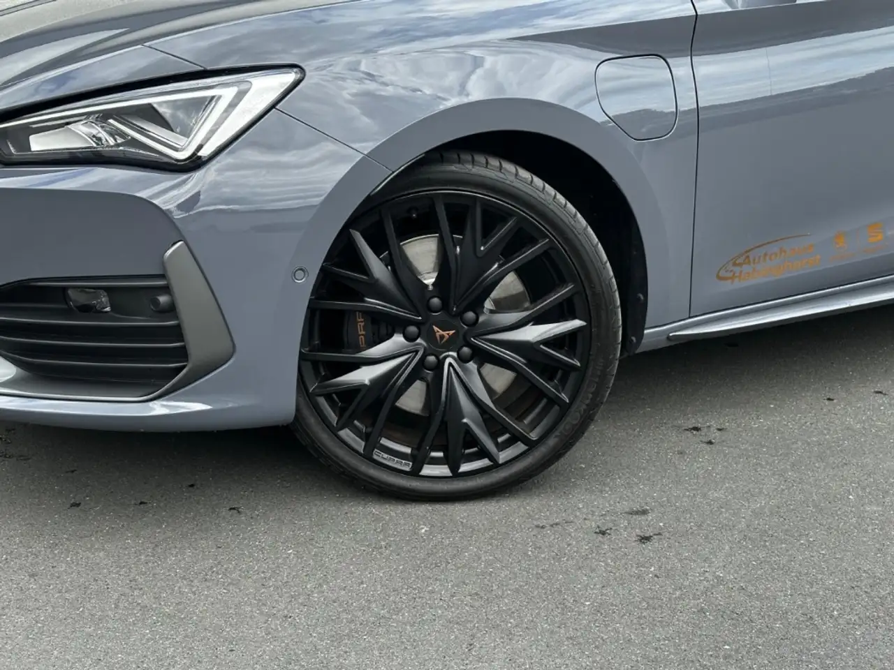 CUPRA Leon Sportstourer VZ 1.4 e-Hybrid DSG AHK Beats ParkAss — Galería del vehículo 7