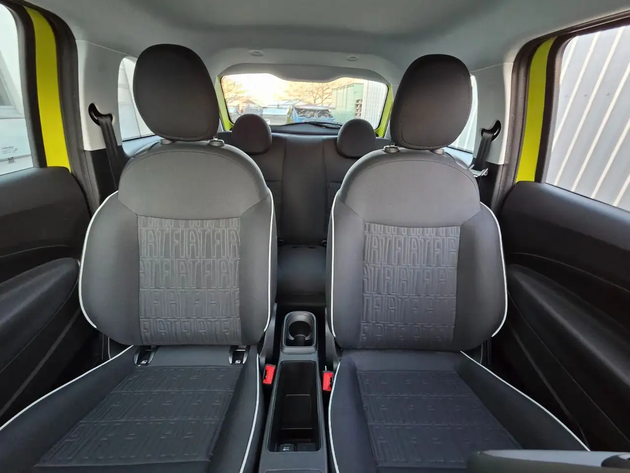 Fiat 500e BEV 23,8 kWh *17"LM+Navi+CarPlay+Wallbox — Vehicle gallery 11