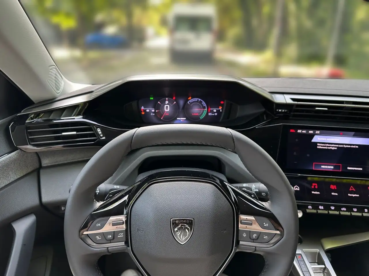 Peugeot 308 SW Allure Hybrid 136 e-DSC6 *Kamera*SHZ* — Vehicle gallery 8