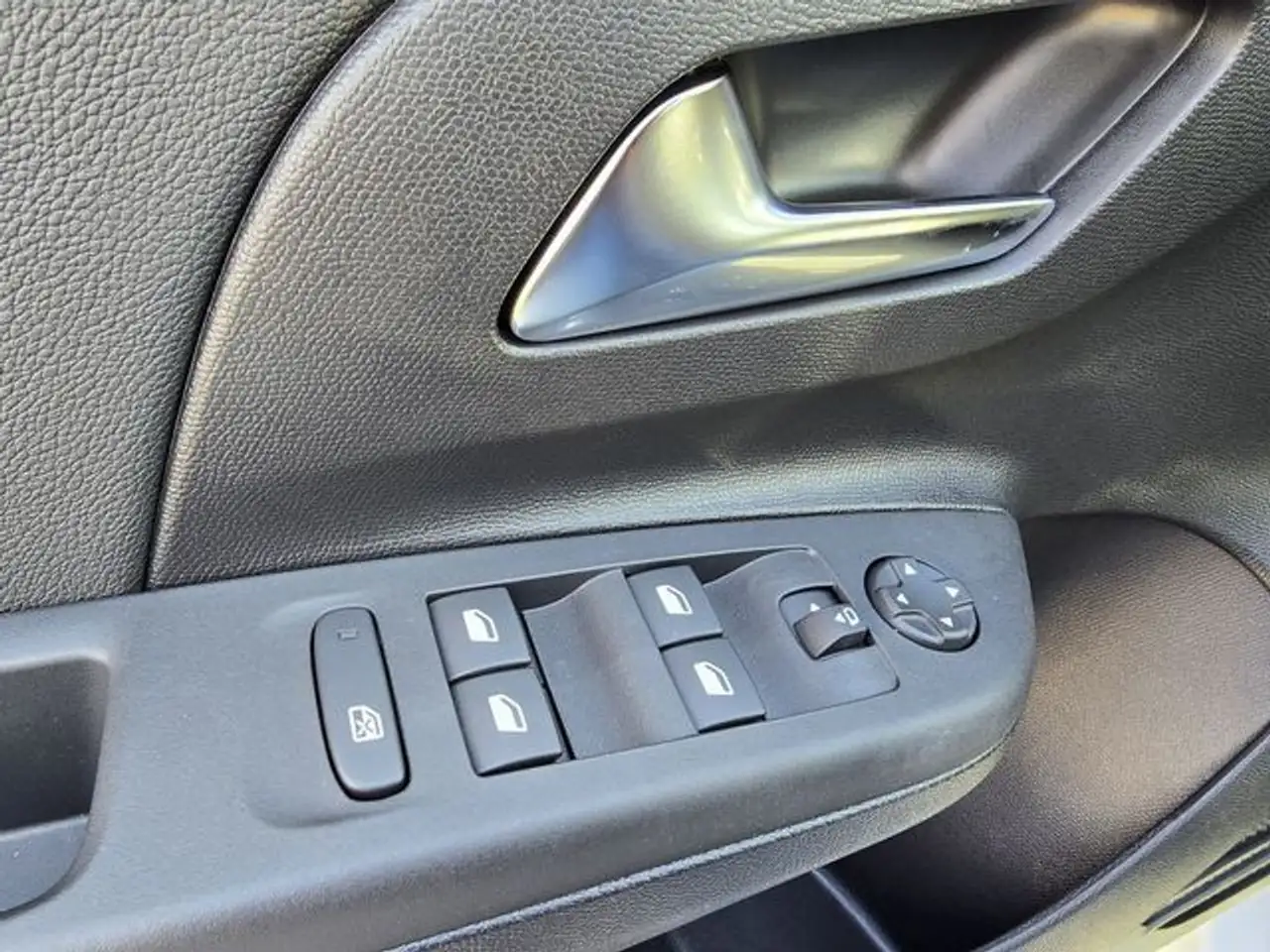 Opel Corsa 1.2 Turbo Aut. GS+Kamera+Sitzheiz+Klimaaut — Galerie du véhicule 16