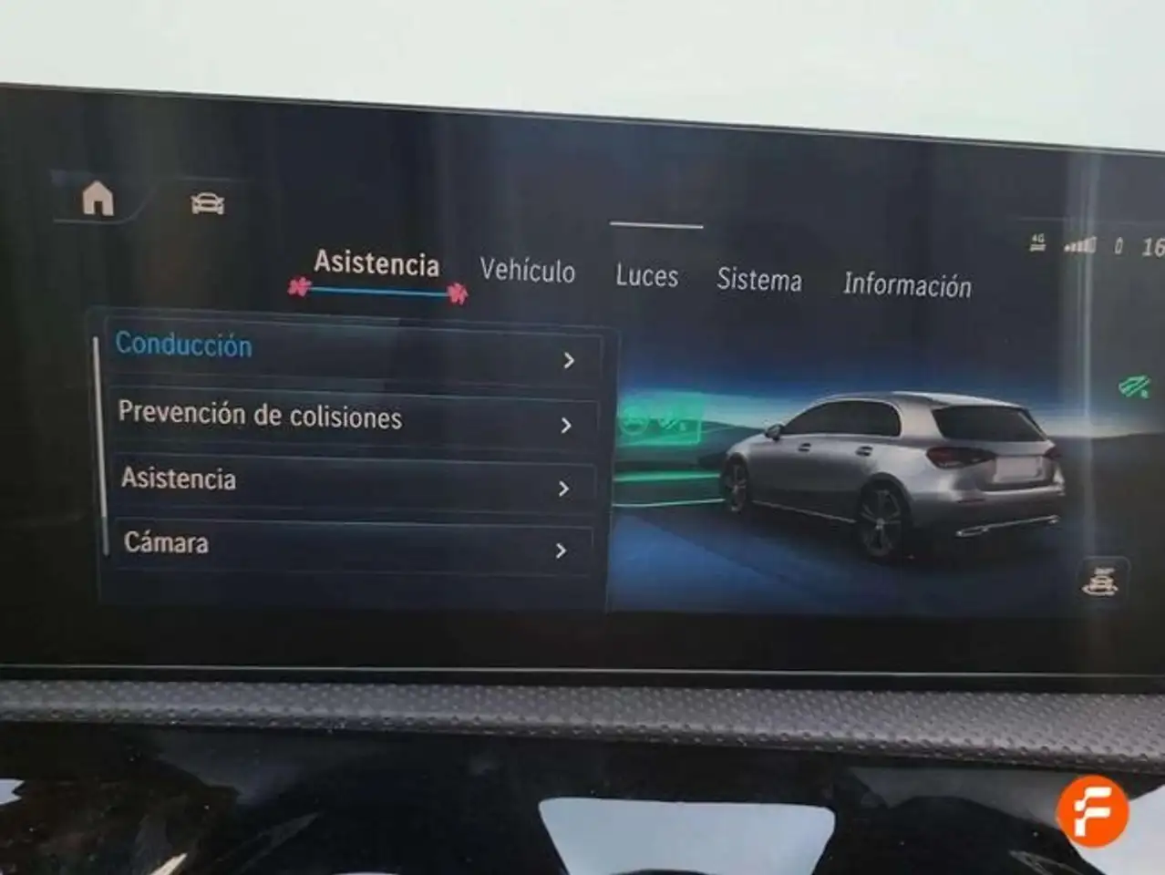 Mercedes-Benz A 250 e — Galerie du véhicule 21