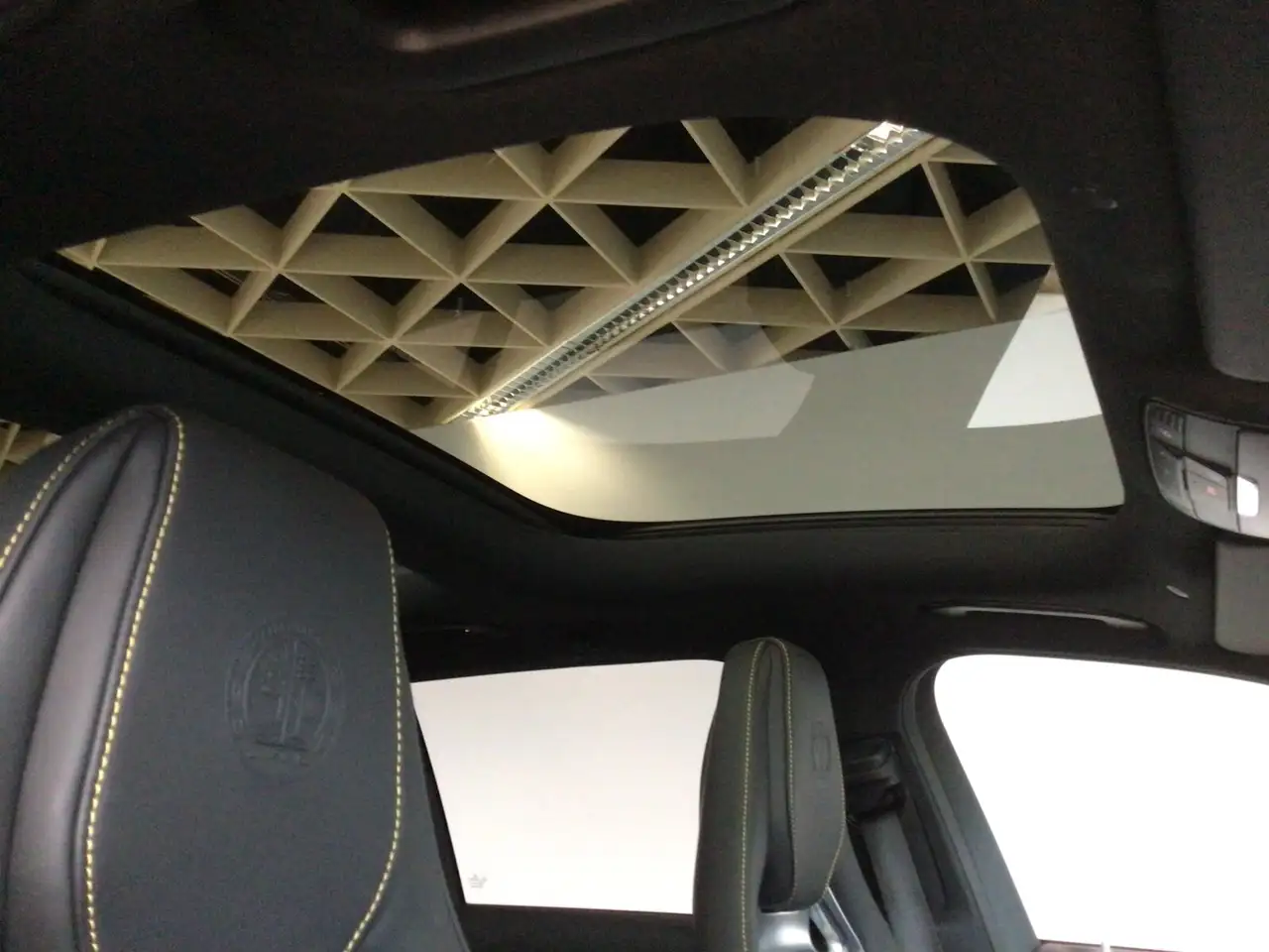Mercedes-Benz E 63 AMG Mercedes-AMG E 63 S 4MATIC+ T-Modell Navi/Styling — معرض صور السيارة 13