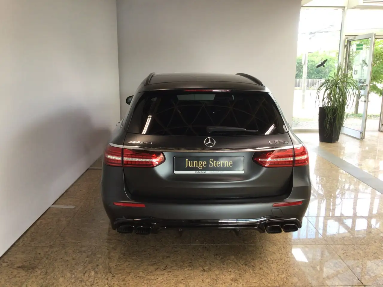 Mercedes-Benz E 63 AMG Mercedes-AMG E 63 S 4MATIC+ T-Modell Navi/Styling — معرض صور السيارة 5