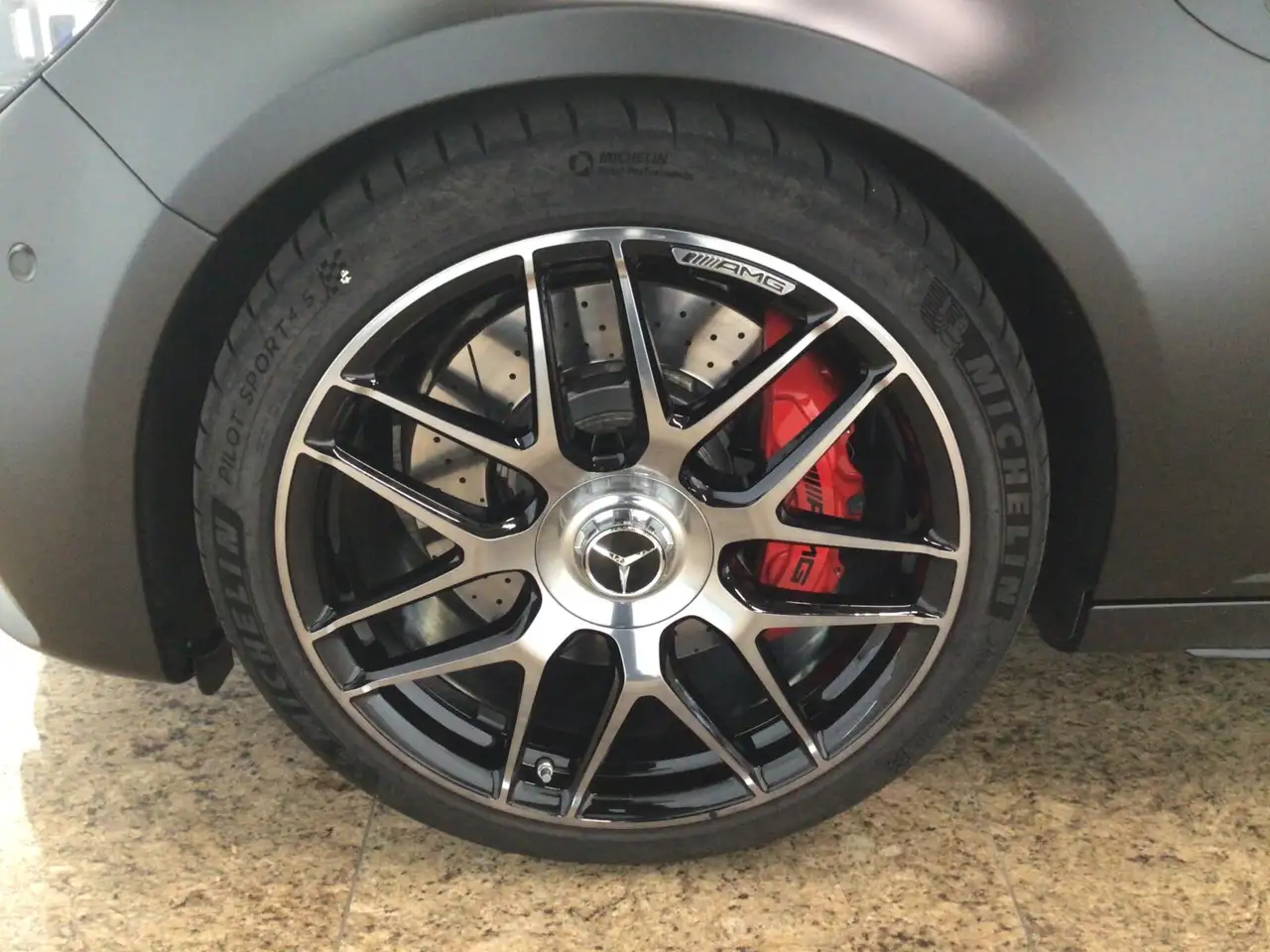 Mercedes-Benz E 63 AMG Mercedes-AMG E 63 S 4MATIC+ T-Modell Navi/Styling — معرض صور السيارة 16