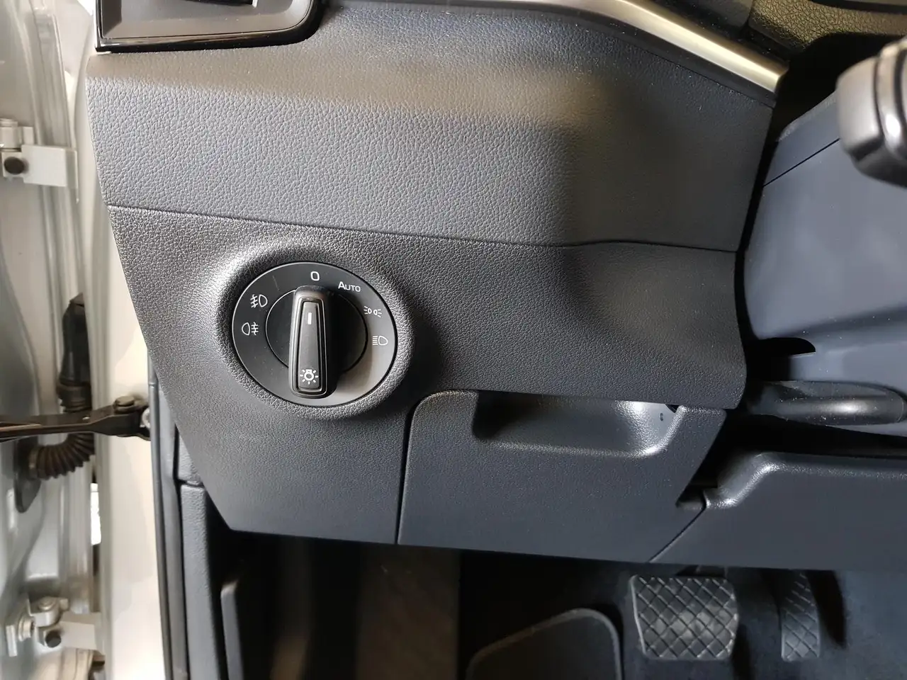 Skoda Karoq TSI DSG SEL. Sitz+Lenkr.-Hzg. ACC LED — معرض صور السيارة 6