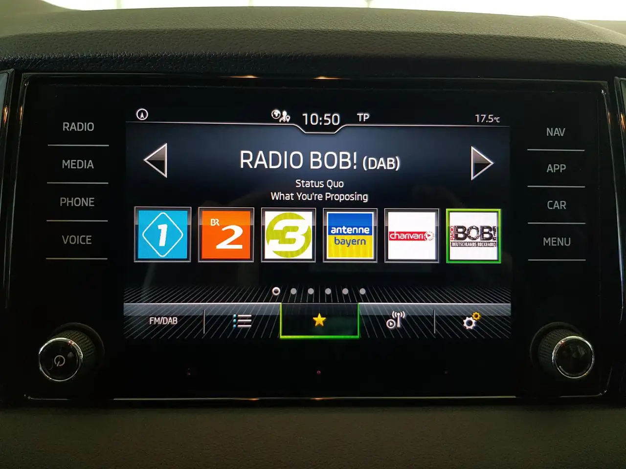Skoda Karoq TSI DSG SEL. Sitz+Lenkr.-Hzg. ACC LED — معرض صور السيارة 11