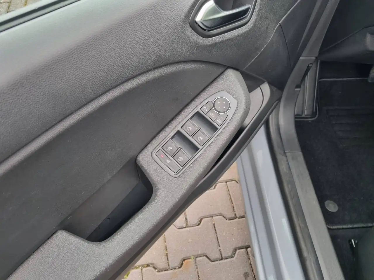 Renault Clio Evolution 1.6 E-TECH Hybrid — معرض صور السيارة 10