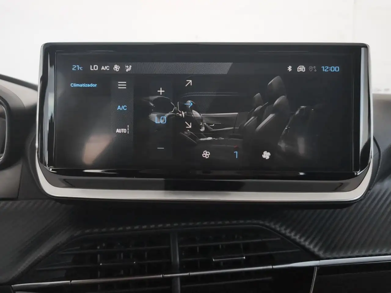Peugeot 2008 1.2 PureTech S&S Allure EAT8 130 — Vehicle gallery 19