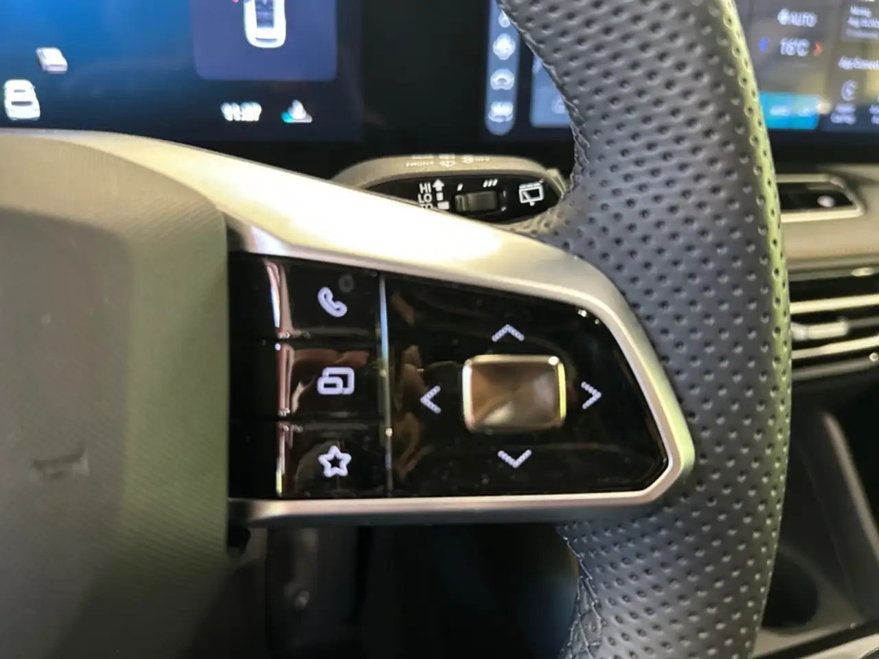MG HS 1.5 T Luxury DCT *LED*360°*ACC*SHZ*el. Sitze* — Galería del vehículo 23
