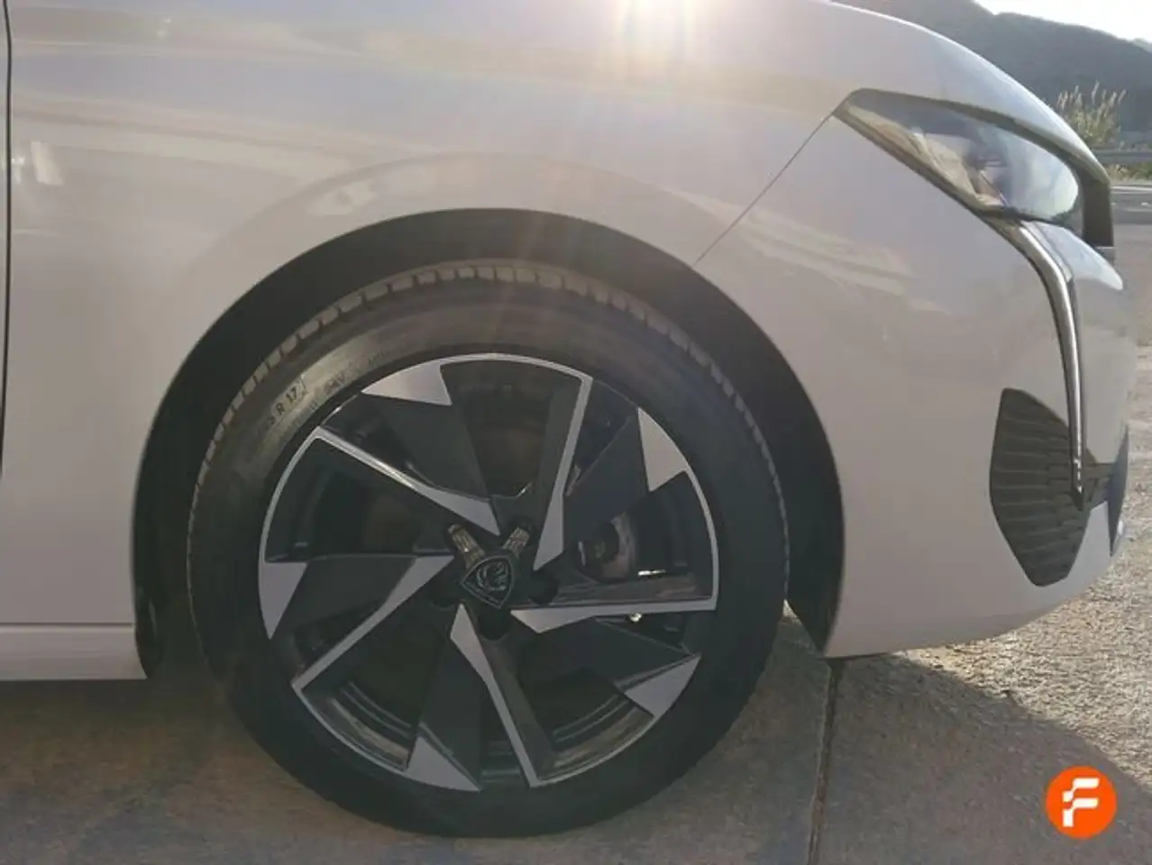 Peugeot 308 1.2 PureTech S&S Allure 130 — معرض صور السيارة 20