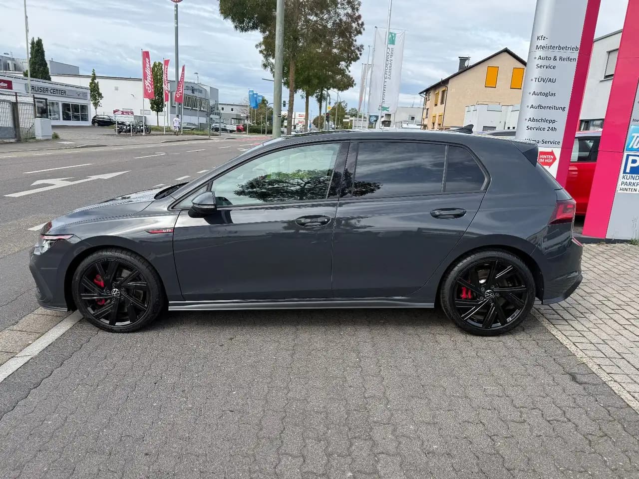 Volkswagen Golf VIII Lim. GTI 2.0 TSI FINANZIERUNG — Galería del vehículo 8