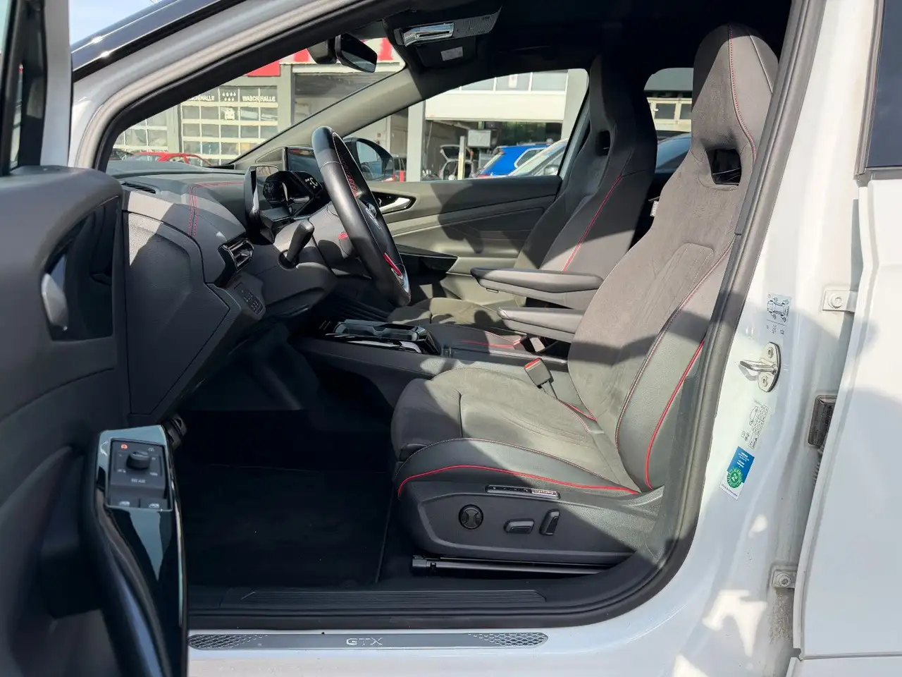 Volkswagen ID.5 GTX 220 kW 4Motion*Pano*Matrix*Wärmepumpe* — Vehicle gallery 17