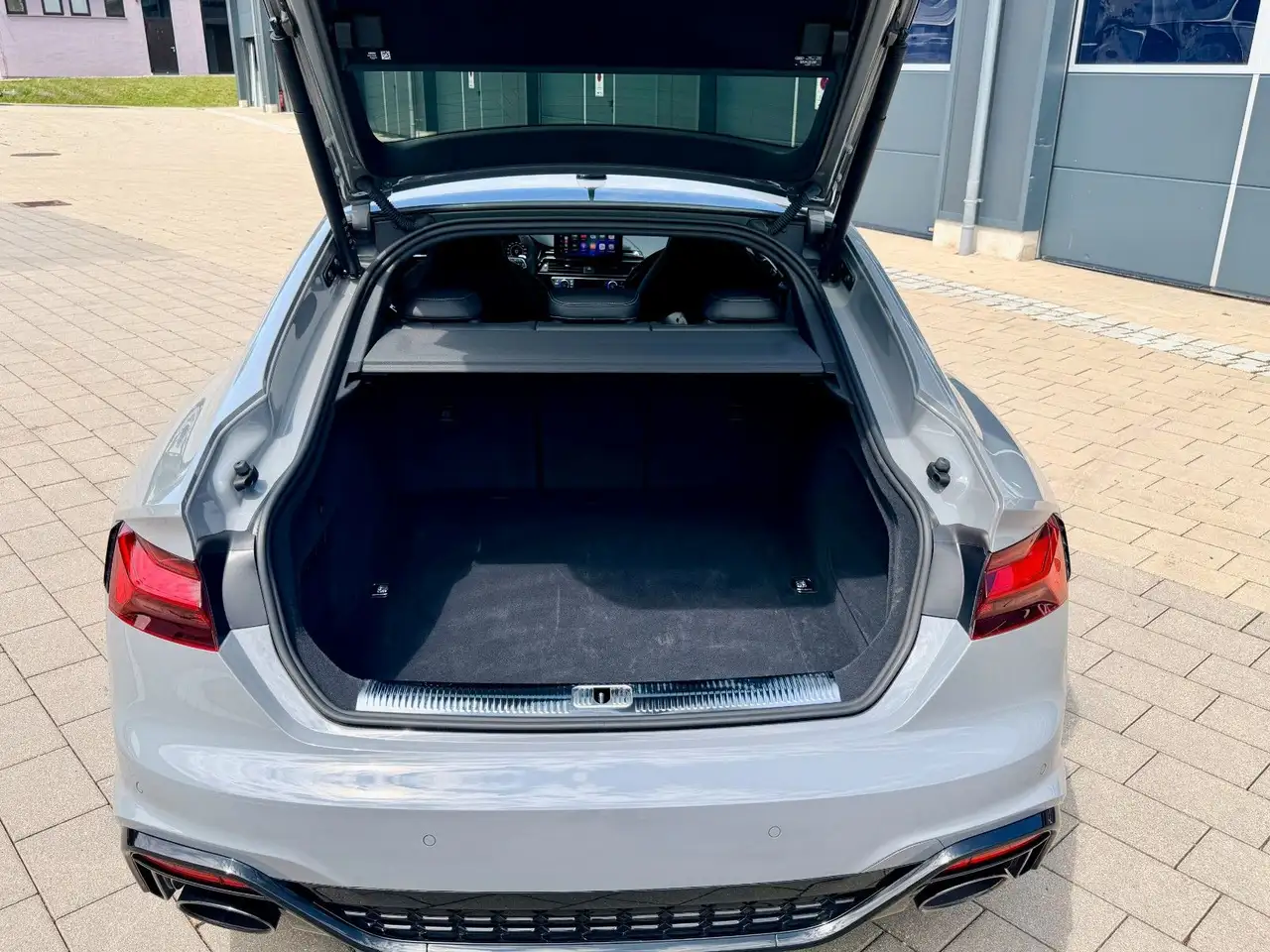 Audi RS5 SB| RS-Sportfahrwerk Plus | Panorama*Nardo — Galerie du véhicule 18