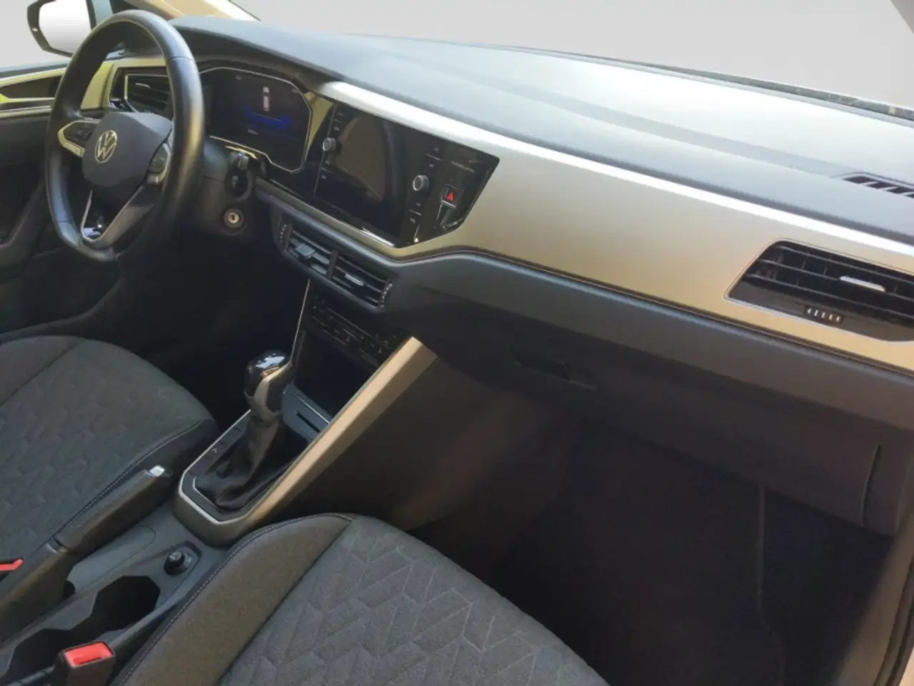 Volkswagen Polo 1.0TSI DSG Move LED AHK Navi Rear View — Galería del vehículo 19