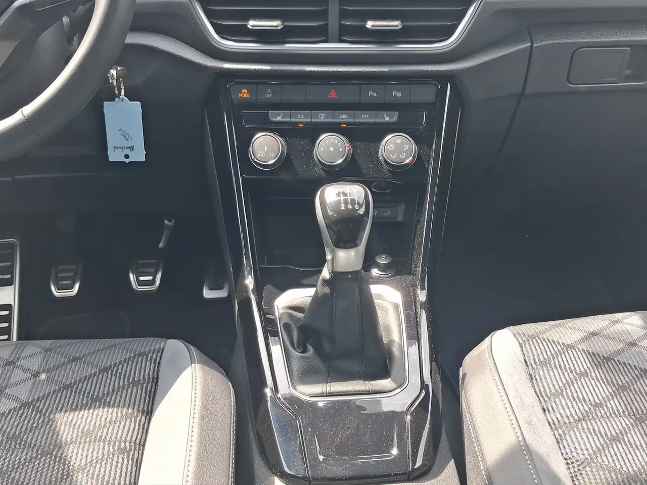 Volkswagen T-Roc R-Line 1.0 l TSI R-Line Sportpaket ACC LED — Galerie du véhicule 11