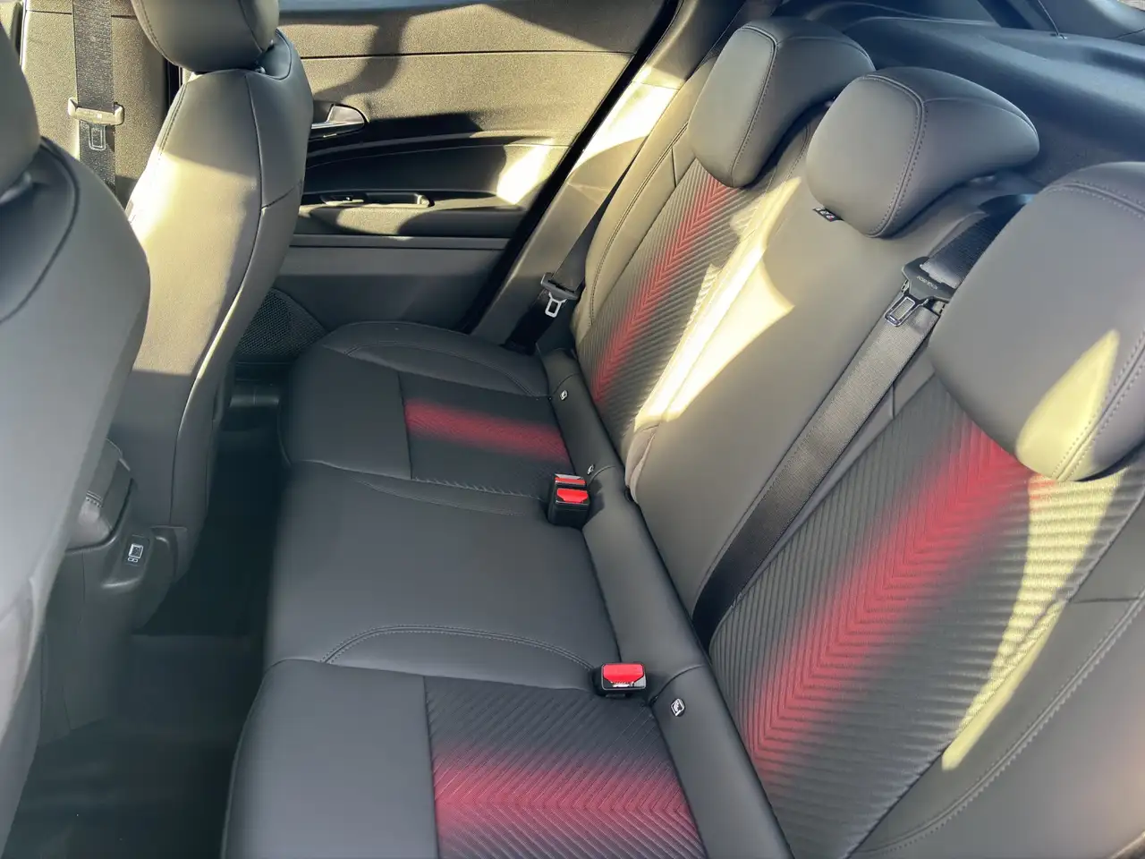 Alfa Romeo Junior Ibrida SPECIALE 1.2 100KW ''LED''MASSAGE' — معرض صور السيارة 14