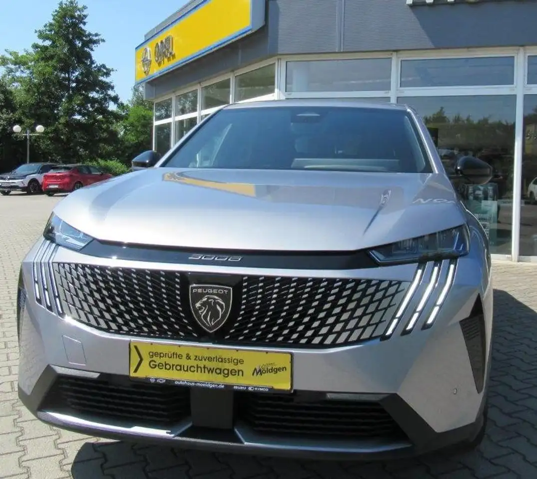 Peugeot 3008 New 3008 Hybrid 136 e-DSC6 Allure Navi-Paket — Großenhain/ Folbern