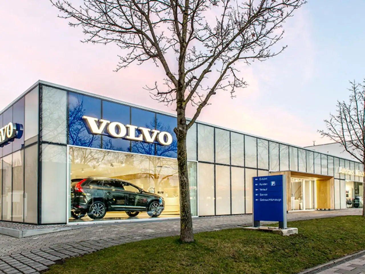 Volvo XC40 B3 (Benzin) Core 2WD - RFK Bluetooth Navi LED — Vehicle gallery 22