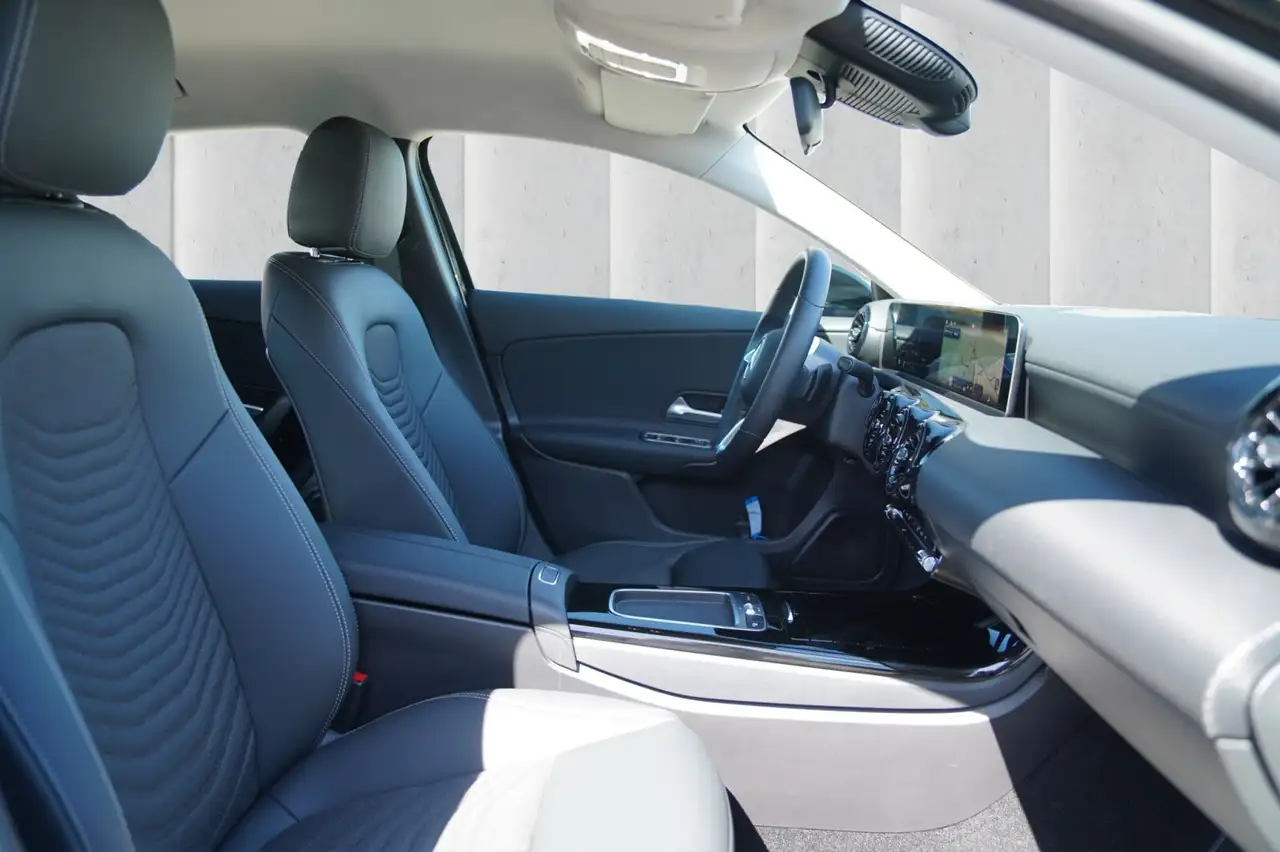 Mercedes-Benz A 180 A 180 Kompaktlimousine Rückfahrkamera Vorrüstung für DISTRONIC — Vehicle gallery 9