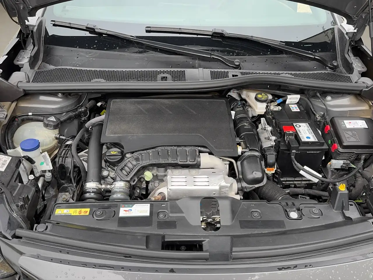Peugeot 2008 2008 PureTech 100 GT Line — معرض صور السيارة 17