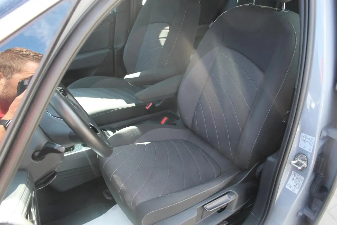 Volkswagen ID.3 Pro 62kW FACELIFT AHK+ACC+97,1%AVILOO Klima — Vehicle gallery 12