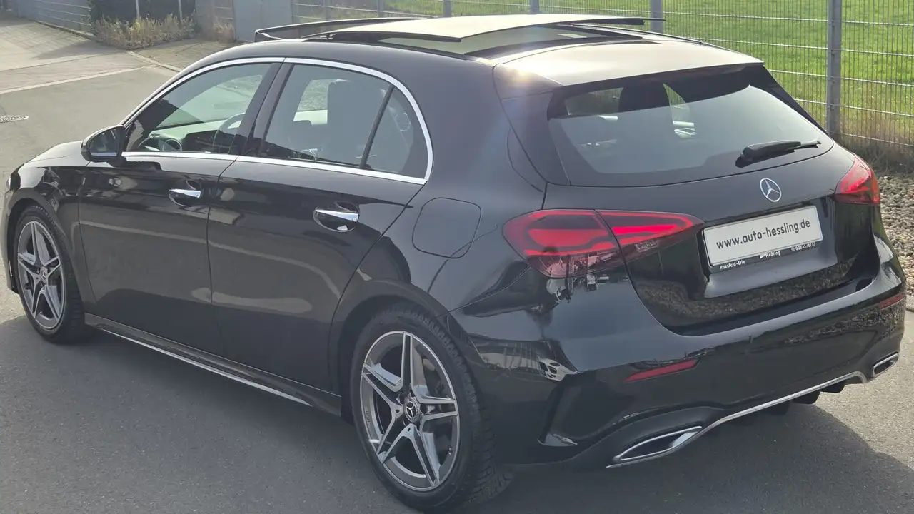 Mercedes-Benz A 220 A 220 4Matic Panorama Standheizung AMG — Vehicle gallery 25