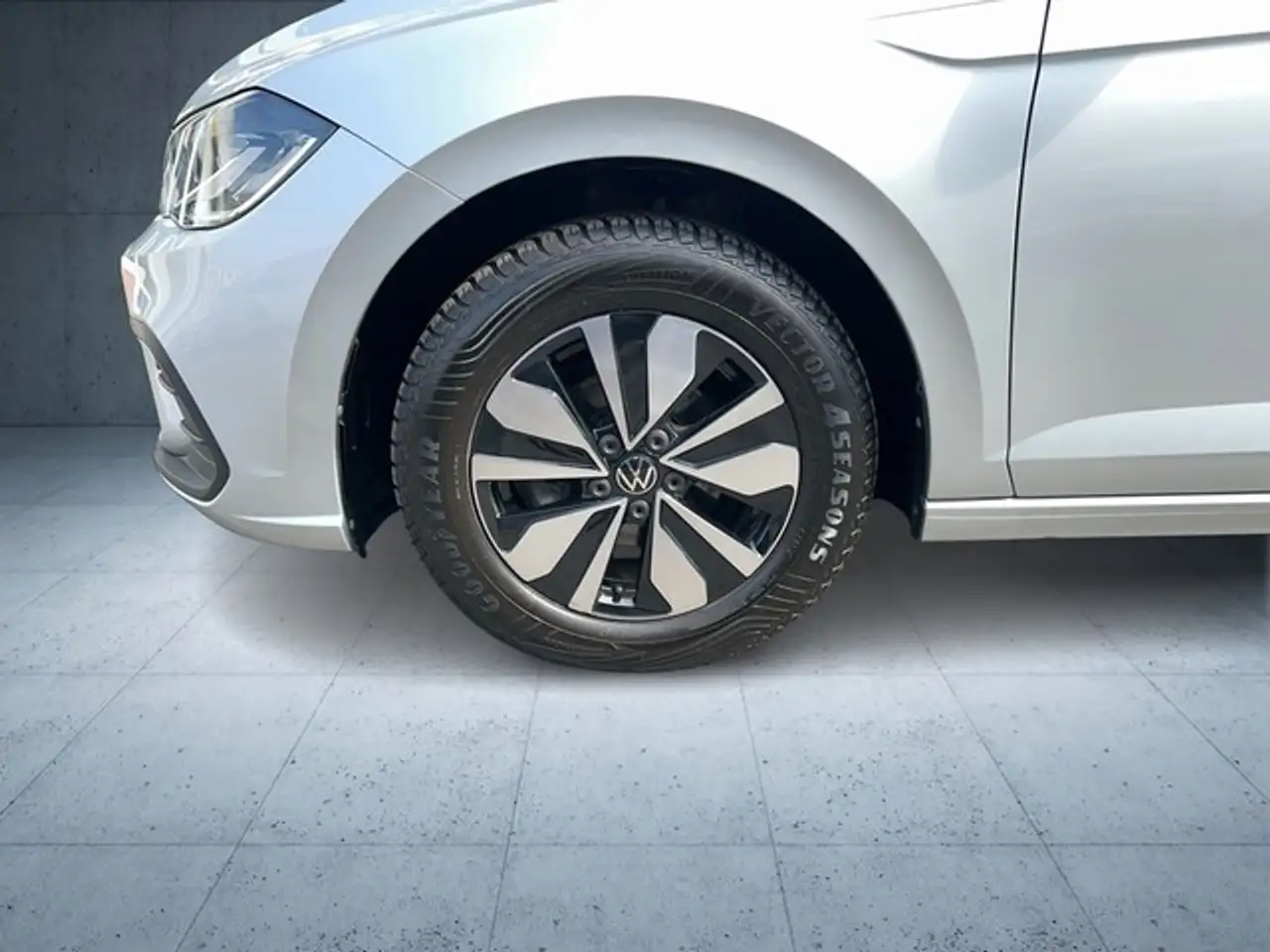 Volkswagen Polo Move 1.0 l TSI DSG Navi Rückfahrkamera Einparkh... — معرض صور السيارة 14
