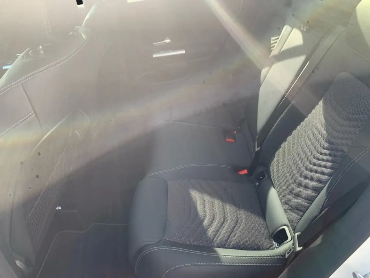 Mercedes-Benz GLA 180 Progressive*Panormadach — Vehicle gallery 13