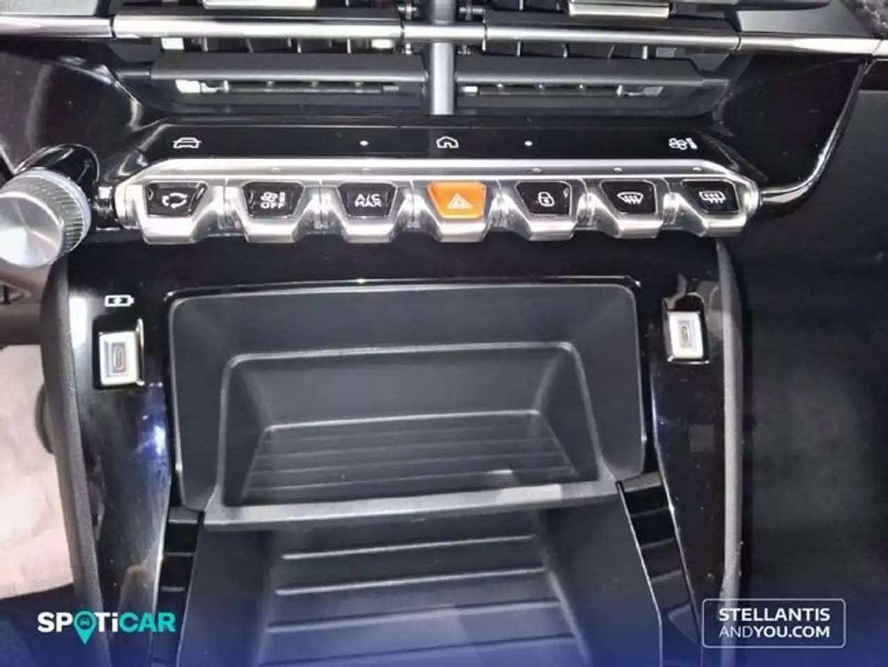 Peugeot 2008 1.2 PureTech S&S Active 100 — Galerie du véhicule 17