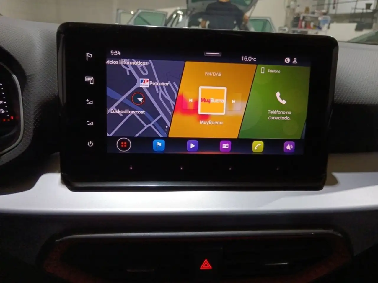 SEAT Arona 1.5 TSI S&S FR DSG7 XM 150 — معرض صور السيارة 15