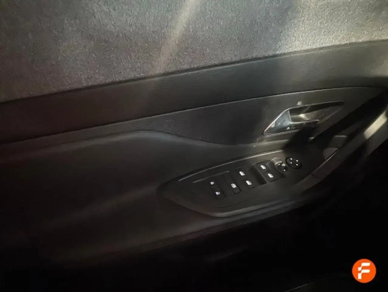 Peugeot 308 1.2 PureTech S&S Allure 130 — Galería del vehículo 24