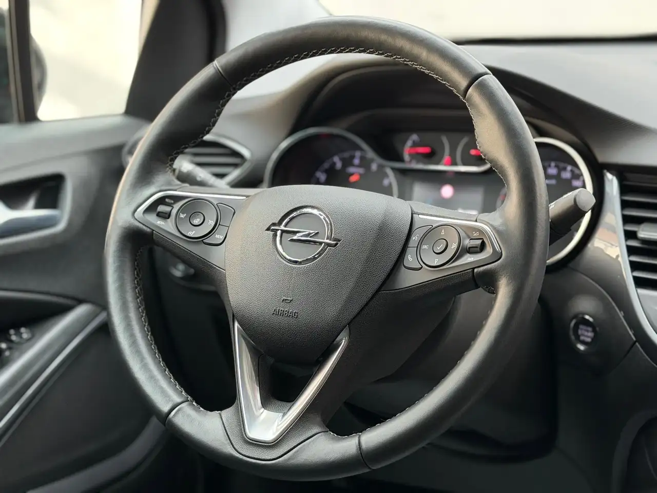 Opel Crossland Enjoy 1.2|KAM|TEMP|LED|SHZG|KLIMA| — معرض صور السيارة 18