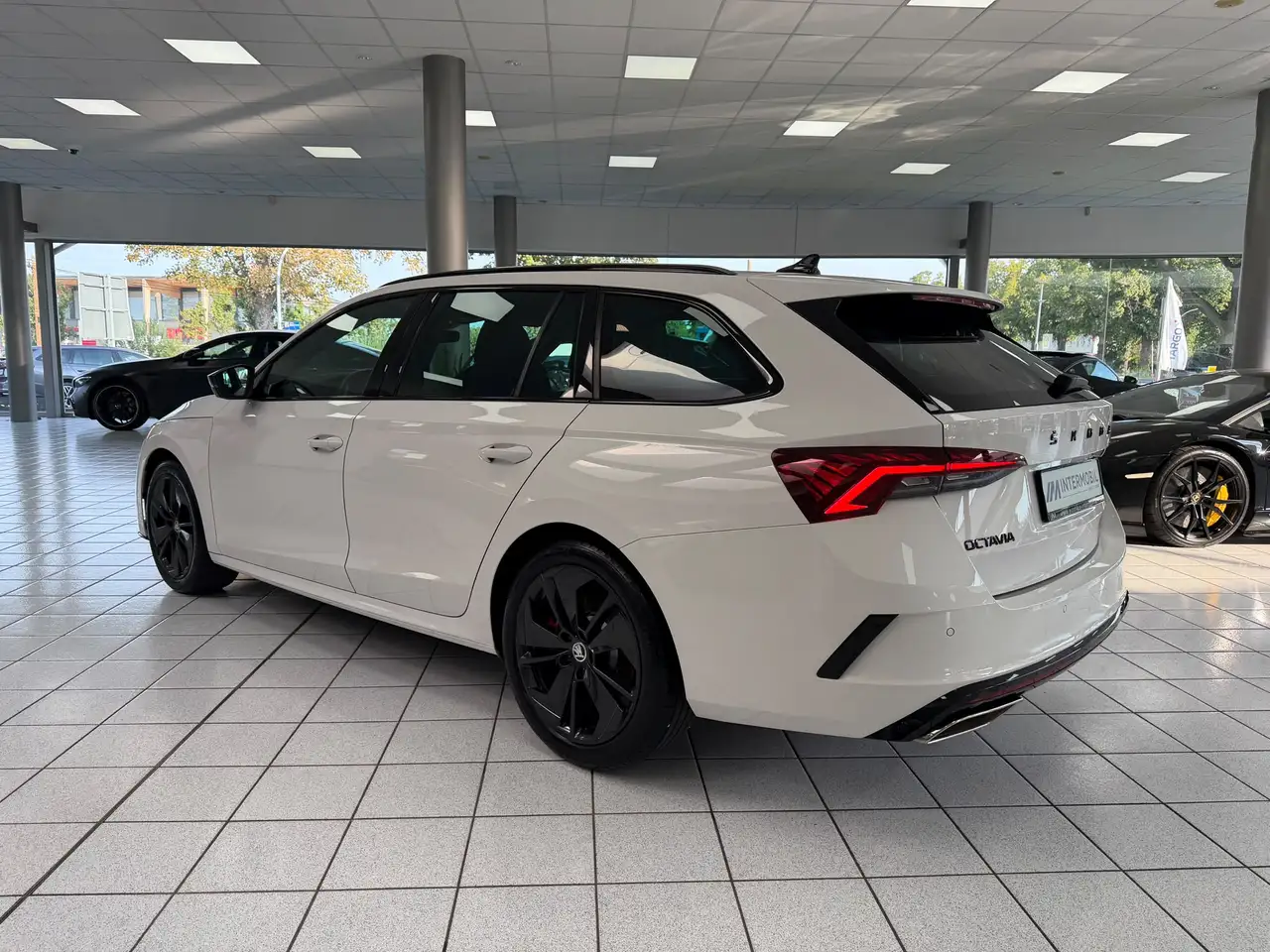 Skoda Octavia Combi RS 2.0 TSI*LED*VIRTU*CarPlay*DAB* — Vehicle gallery 6