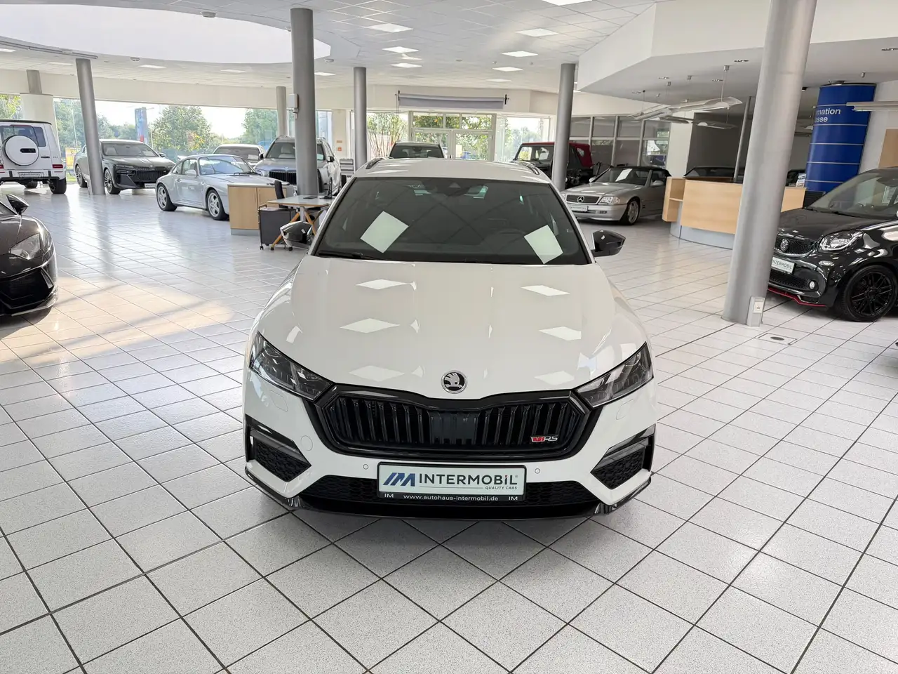 Skoda Octavia Combi RS 2.0 TSI*LED*VIRTU*CarPlay*DAB* — Vehicle gallery 2