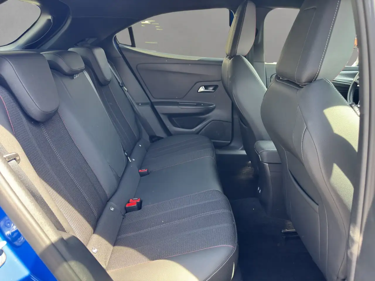 Opel Mokka 1.2 Turbo GS ACC/360°/LED/NAVI/SHZ/LHZ/ — Galerie du véhicule 9