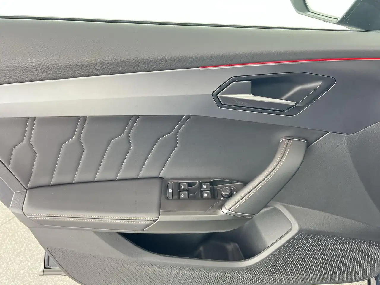 CUPRA Formentor Basis 1.5 TSI*PDC*ACC*SHZ*uvm — Vehicle gallery 11