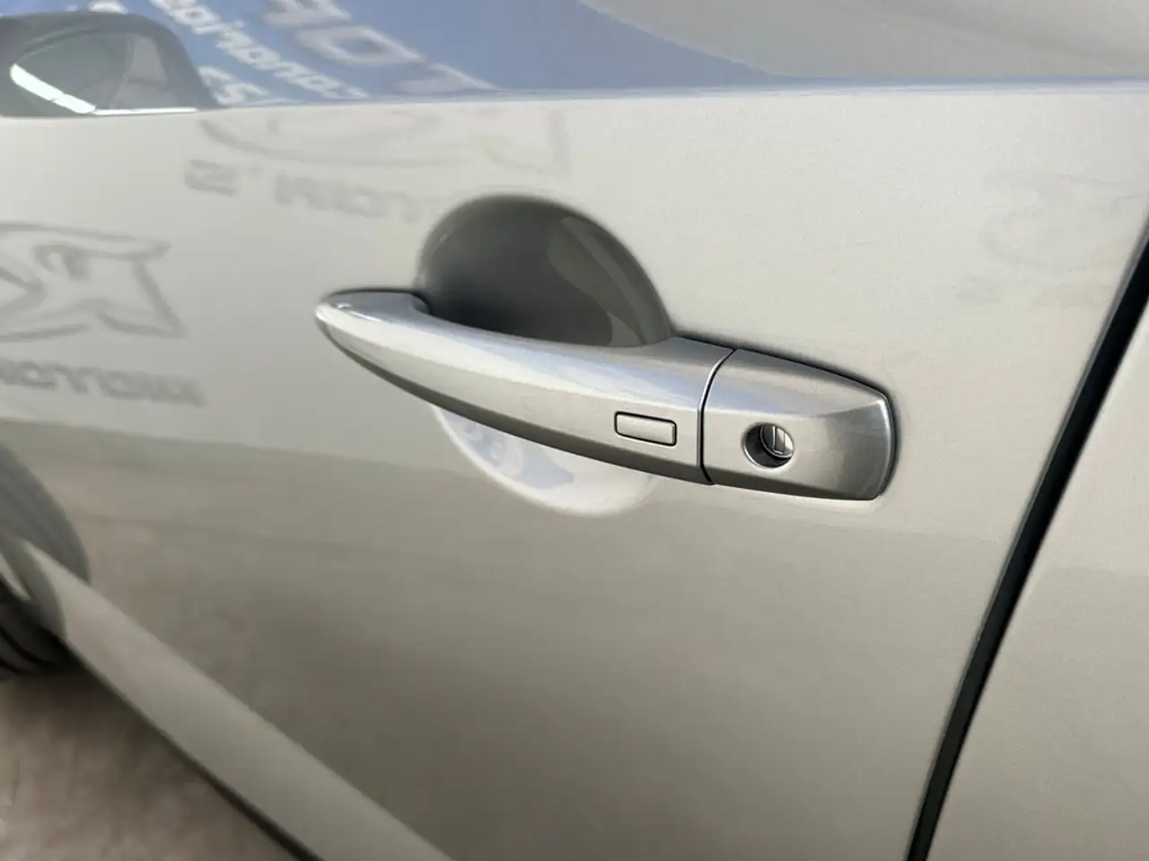 Nissan Qashqai 1.3 DIG-T mHEV 12V N-Connecta 4x2 Aut. 117kW — Vehicle gallery 25