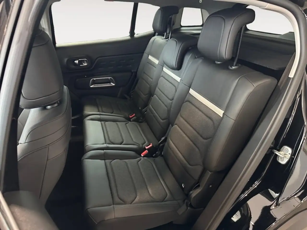 Citroen C5 Aircross 1.2 MHEV 136 EDCS6 PLUS GPS LL18 RADAR AV A — Vehicle gallery 13