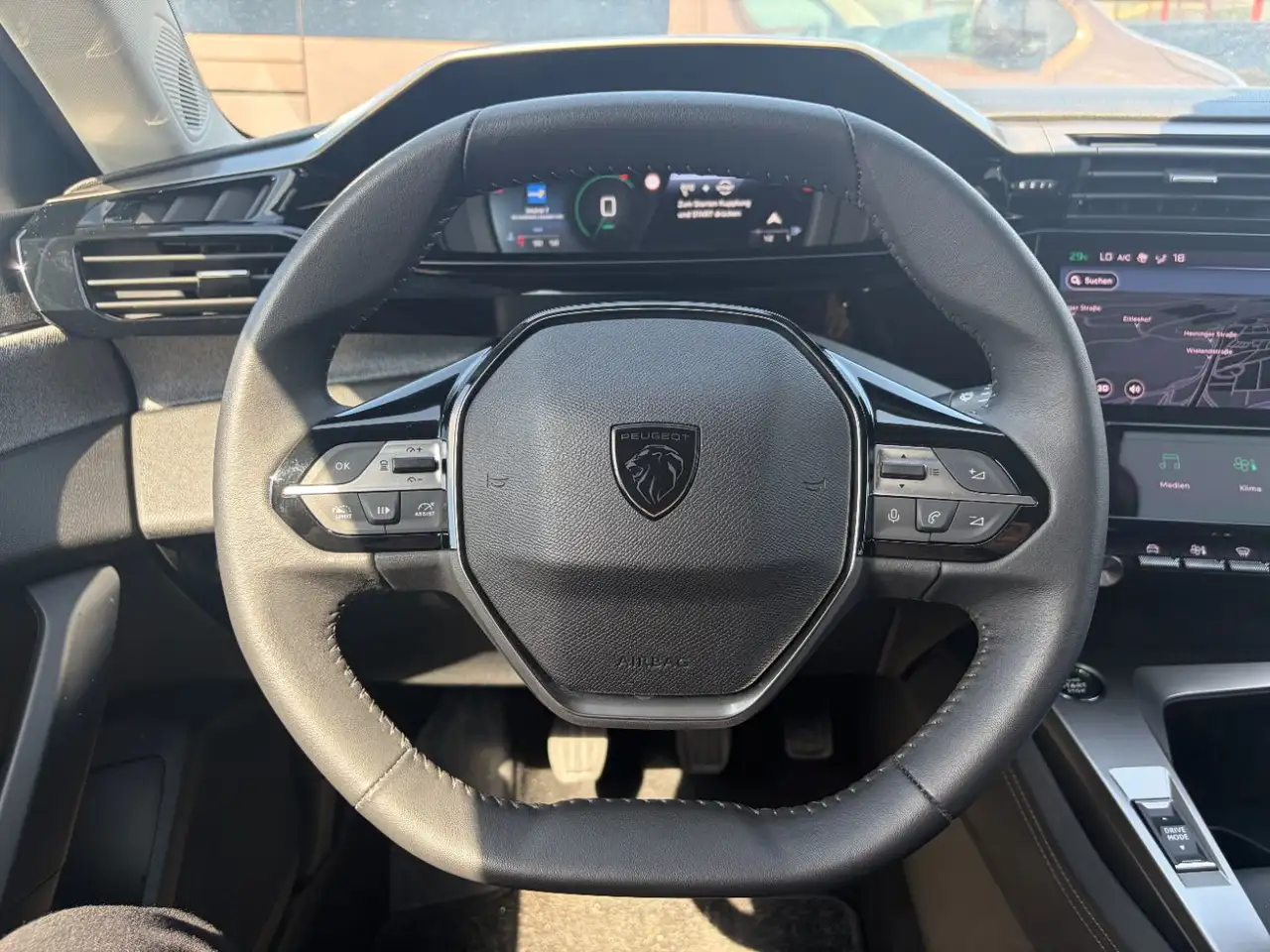 Peugeot 308 1.2 PureTech 130 SW Allure Pack ACC KeyLess — Vehicle gallery 16
