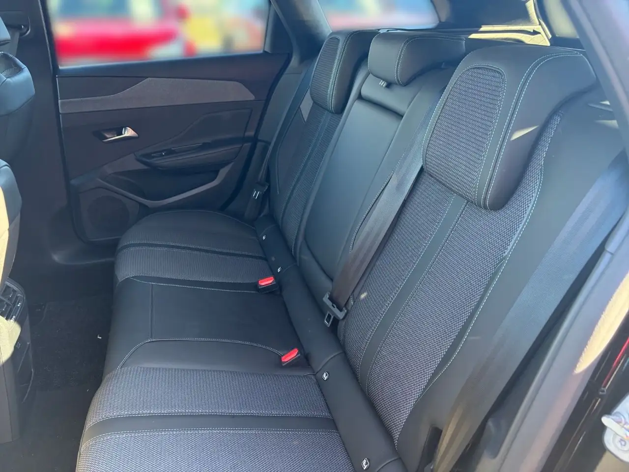 Peugeot 308 1.2 PureTech 130 SW Allure Pack ACC KeyLess — Vehicle gallery 7