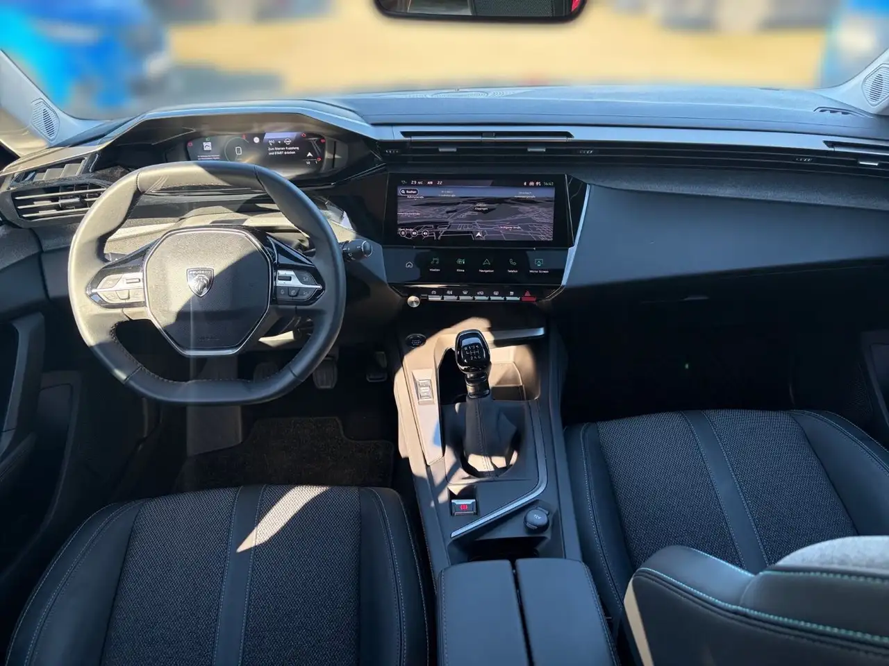 Peugeot 308 1.2 PureTech 130 SW Allure Pack ACC KeyLess — Vehicle gallery 9