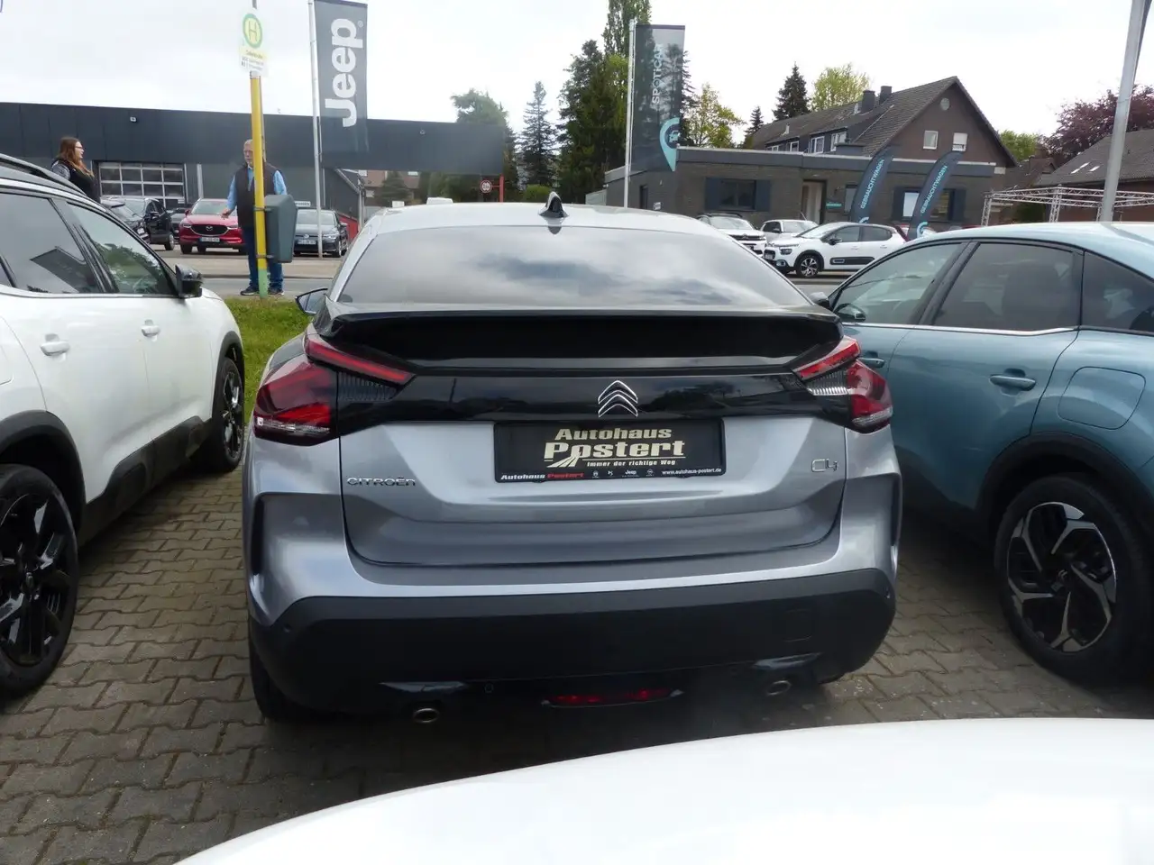 Citroen C4 PureTech 130 S&S EAT8 Max *Schiebedach* — معرض صور السيارة 6