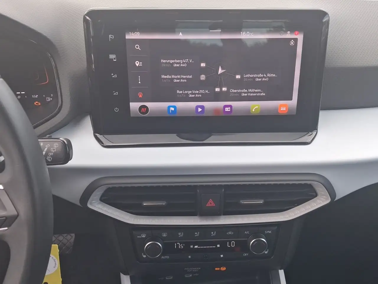 SEAT Arona 1.0 TSI DSG STYLE KAMERA LED PARKLENK — Galería del vehículo 13