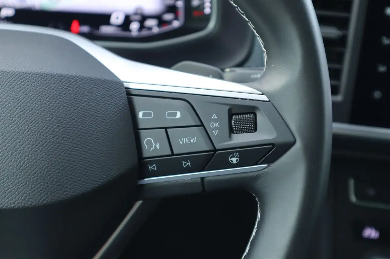 SEAT Ateca Style 1.5 TSI DSG /ACC/KAMERA/SHZ/CARPLAY/ — Vehicle gallery 26